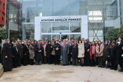 Kırkağaçlı kadınlar Manisa'yı gezdi
