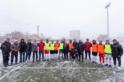 Memduh Büyükkılıç'tan görme engelli milli takıma ziyaret