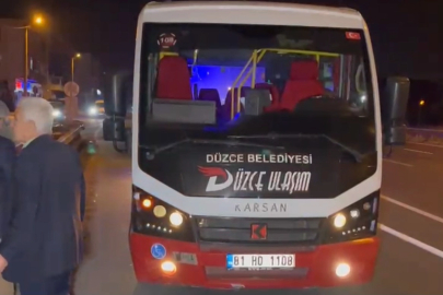 Düzce'de şehiriçi yolcu minibüsü yayaya  çarptı