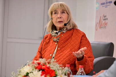 Ayşe Kulin, Manisalılarla buluştu