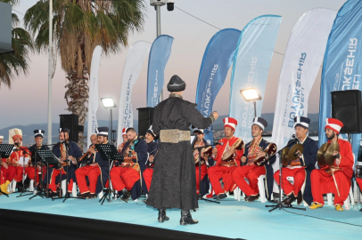 Kocaeli Büyükşehir Mehter Takımı kalplere dokundu
