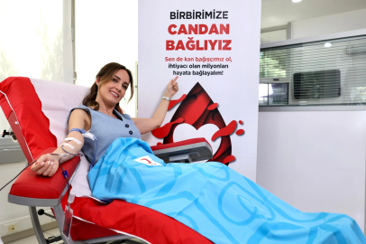 Ünlü isimlerden Türkiye'ye çağrı... Onlar Kız��lay için 'candan bağlı'lar
