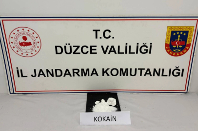 Düzce'de 800 bin liralık kokain ele geçirildi