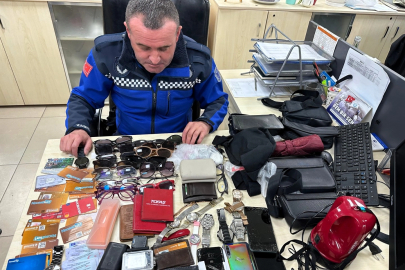 Kocaeli’de unutulan eşyalar sahiplerine teslim ediliyor