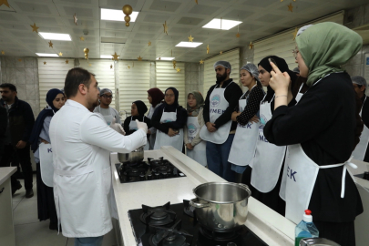 KAYMEK yabancı öğrencilere Kayseri lezzetlerini öğretiyor