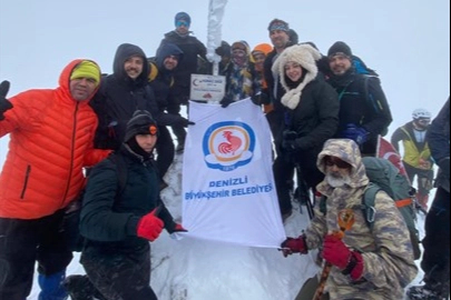 Denizli’de Kazıkbeli Savaşı anısına Honaz Dağı’na zirve tırmanışı