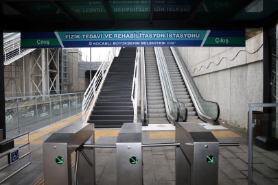 Kocaeli'de yürüyen merdivenler bakıma alındı