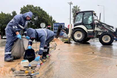 Antalya ekipleri şiddetli yağış ve rüzgara karşı teyakkuzda