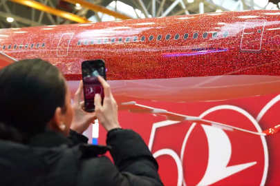 THY'den 500’üncü uçak gururu... 100 bin çalışanın fotoğrafı gökyüzünde