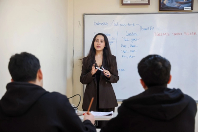 Antalya Büyükşehir’in gençlere eğitim desteği sürüyor