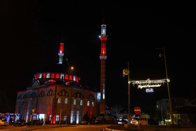 Denizli’de ramazan coşkusu ışıklarla taçlandı
