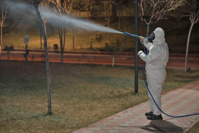 Keçiören’de sinekle mücadele ve bitki koruma çalışmaları sürüyor