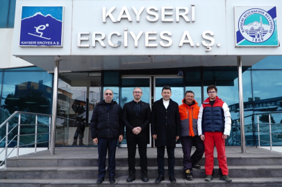 Kayseri'de Ulaştırma Bakan Yardımcısı'na Erciyes sunumu