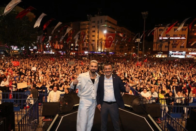 Denizli’de dev buluşma: On binler Sefo konserine akın etti
