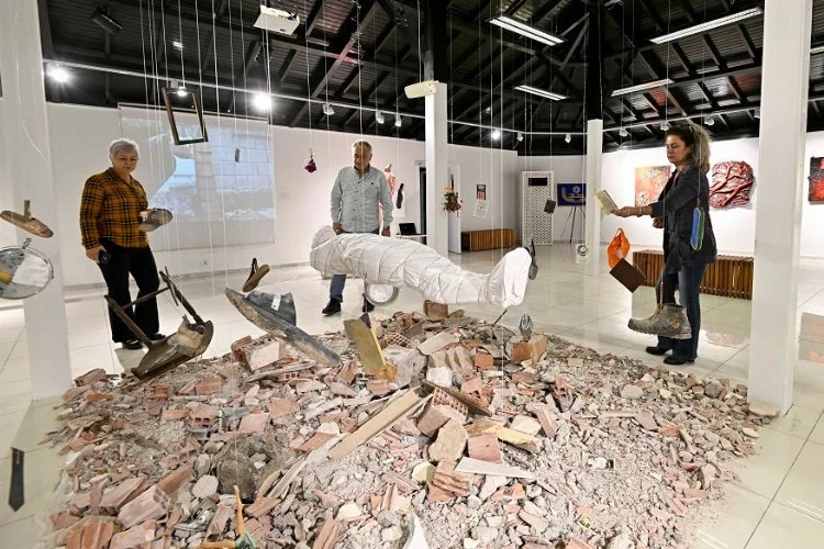Antalya Muratpaşa'da depremi sanatla anlattılar